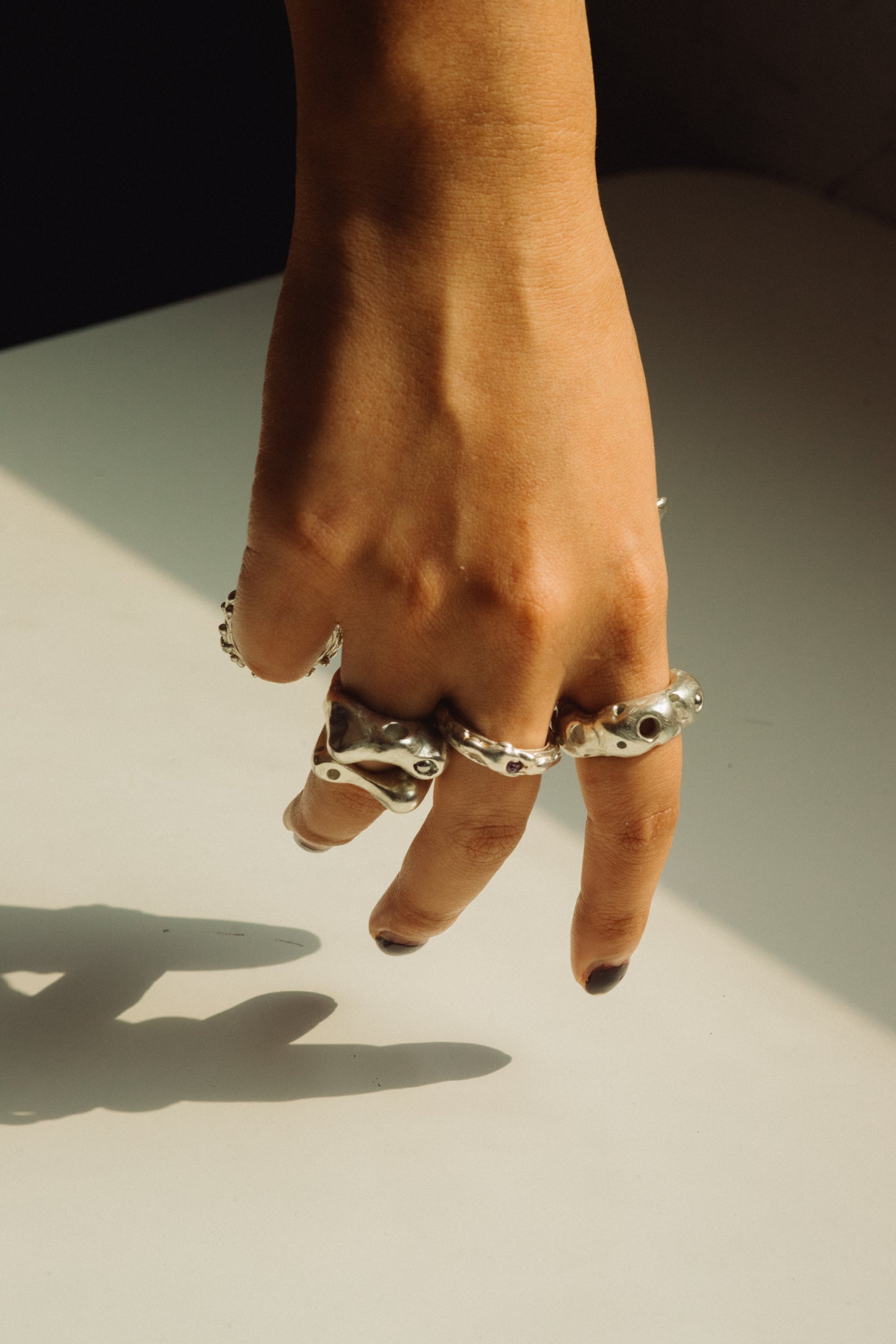 Anillos y Vino - Taller de joyería recreativa en Barcelona