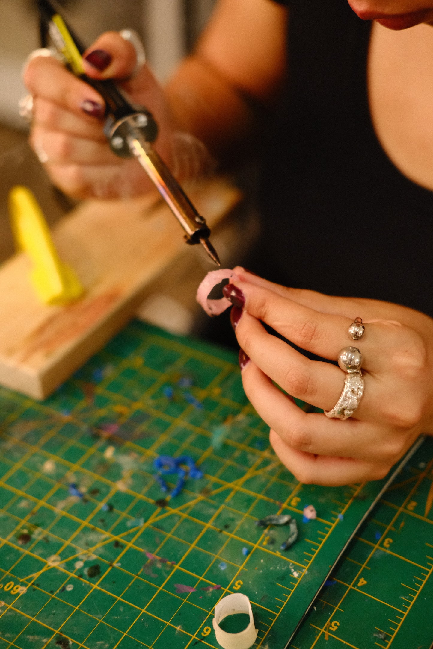 Anillos y Vino - Haz tu anillo personalizado en Barcelona
