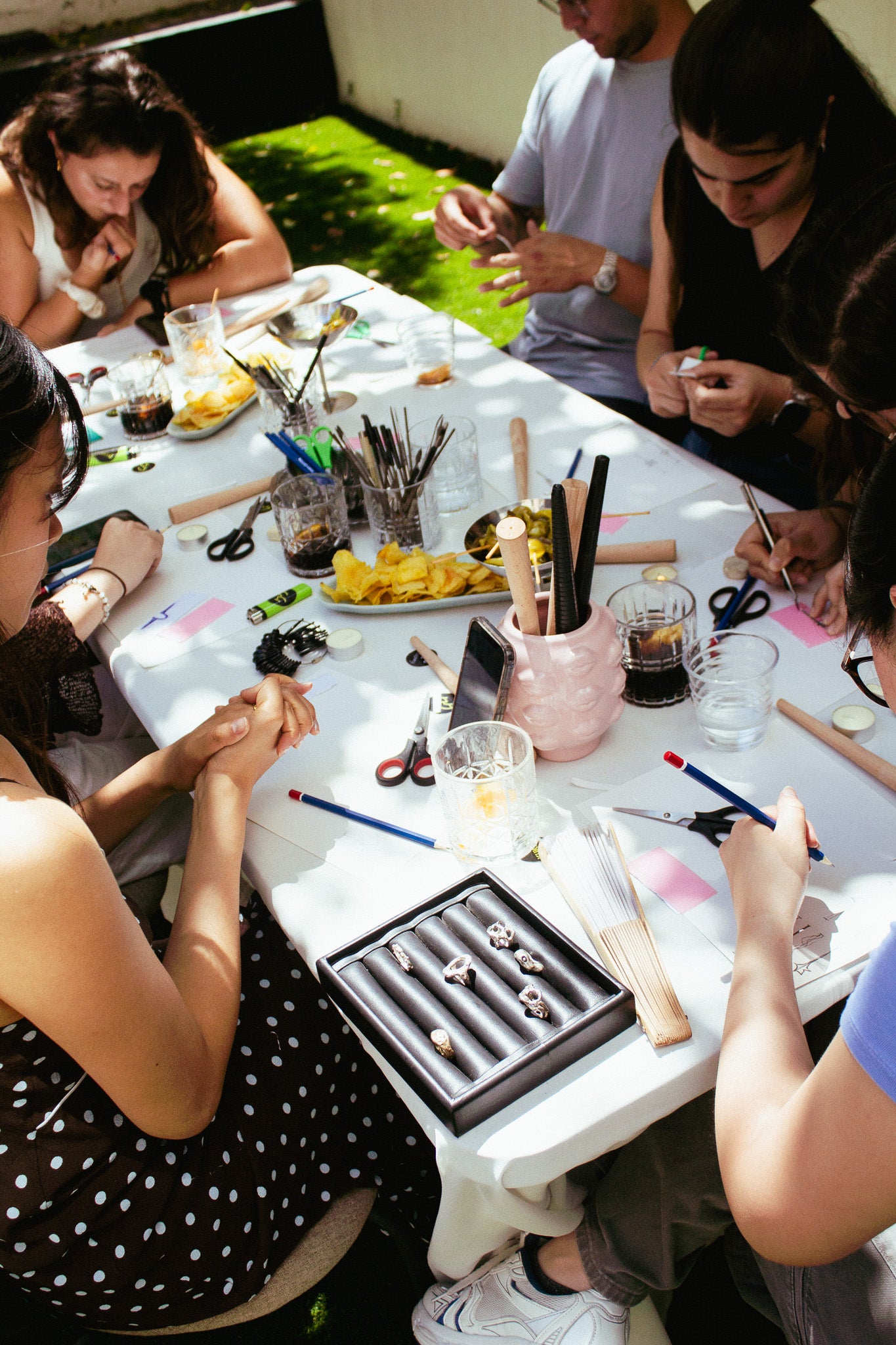 Anillos y Vermut - Taller de joyería recreativa en Barcelona